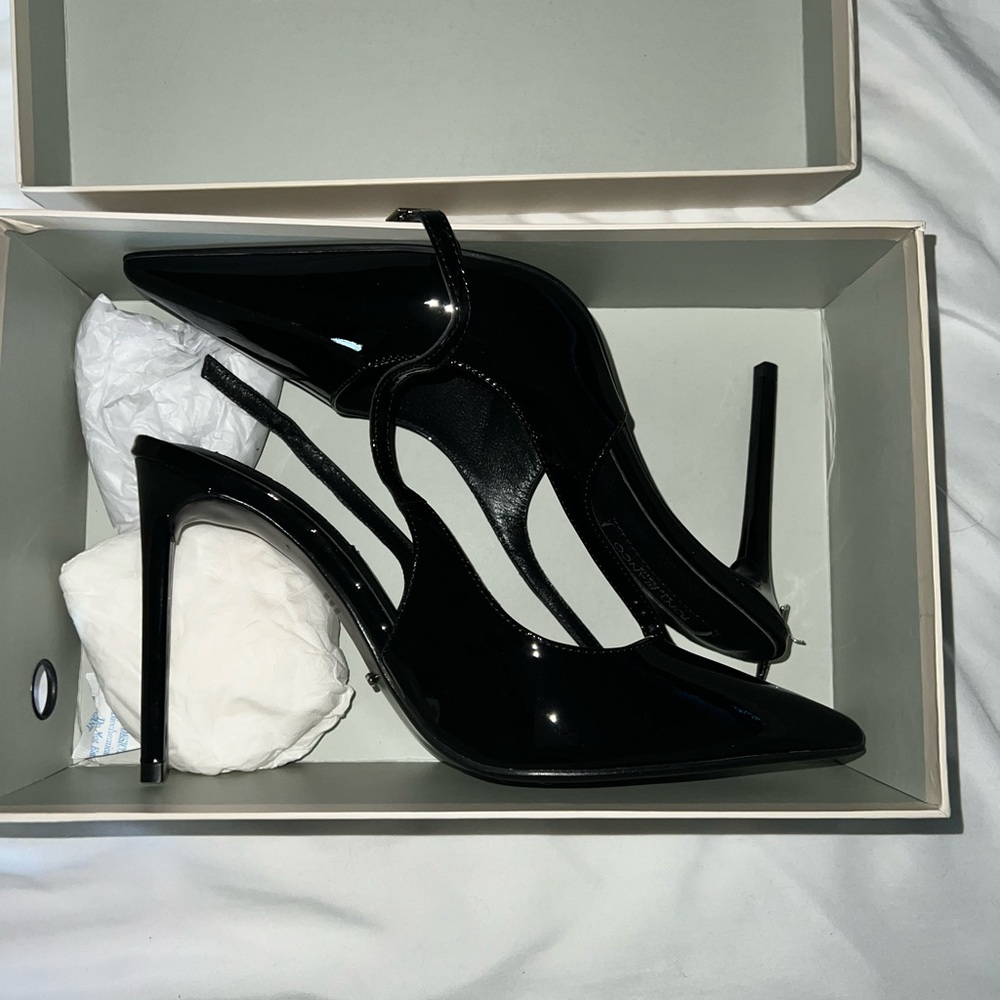 Brand new Tony Bianco shoes